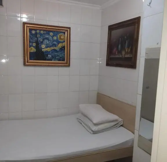 اتاق لوکس, Aries Guest House