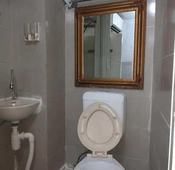 اتاق لوکس خانوادگی, Aries Guest House