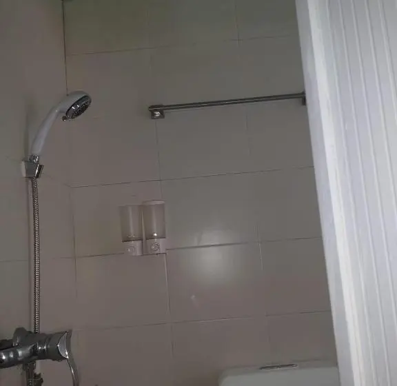 اتاق لوکس خانوادگی, Aries Guest House