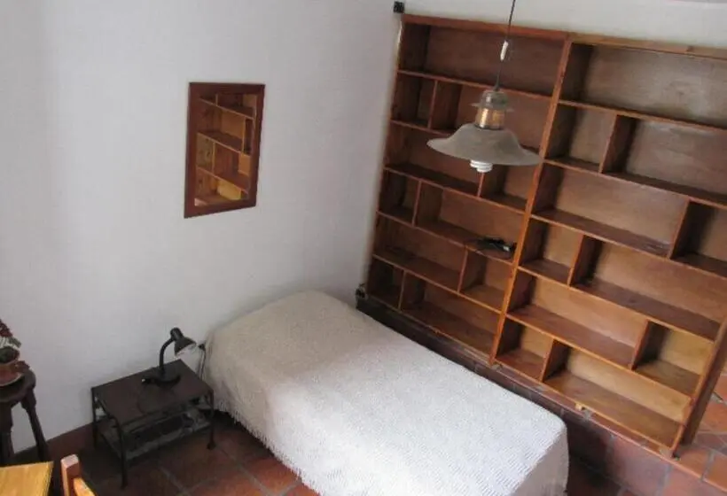 Standard Yhden Hengen Huone, Casa Güemes