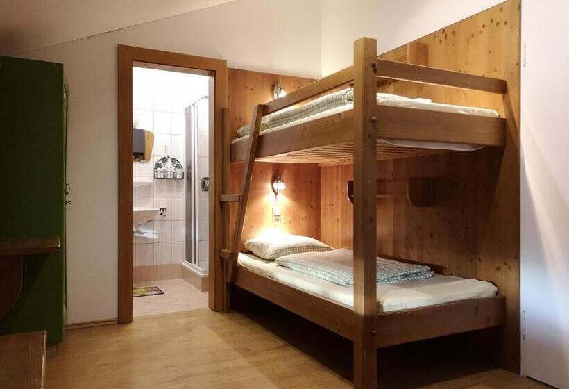 דירת 4 חדרים, Ferienheim Riedhof