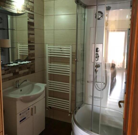 غرفة عائلية, Pensiune Păstrăvărie La Pintea Haiducu