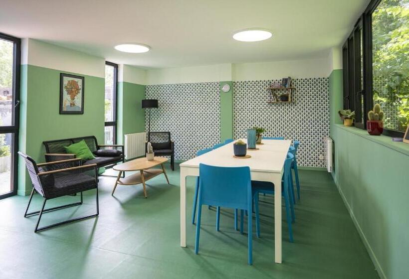 Dört Kişilik Standart Oda, Conteneurs   Ville Haute