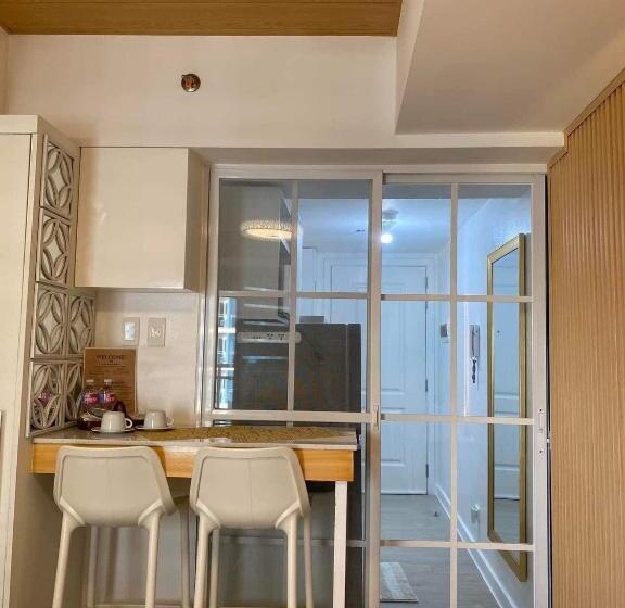 استودیو استاندارد با چشمانداز استخر, Azurenorth 15th Pool View