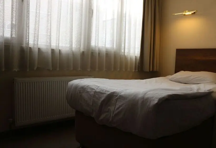 スタンダードシングルルーム, Center Room Otel