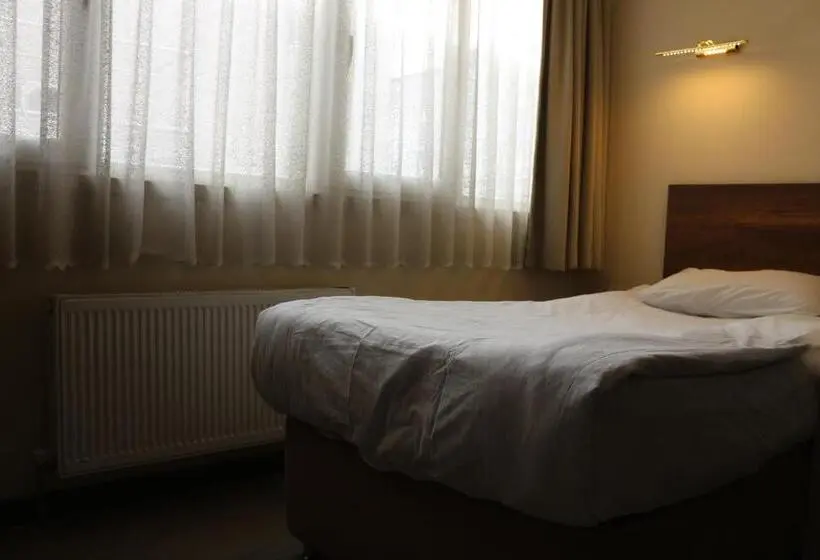 スタンダードシングルルーム, Center Room Otel