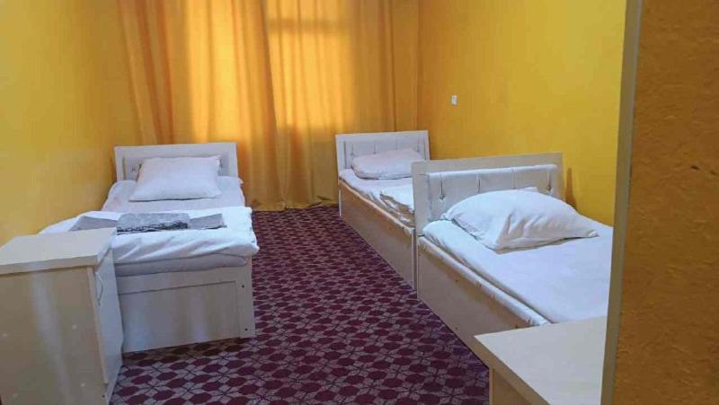 اتاق استاندارد سه نفره, Davr хостел