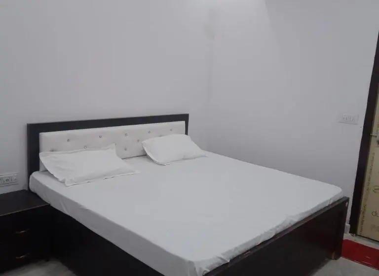 Deluxe-huone, Harihar Atithi Bhawan