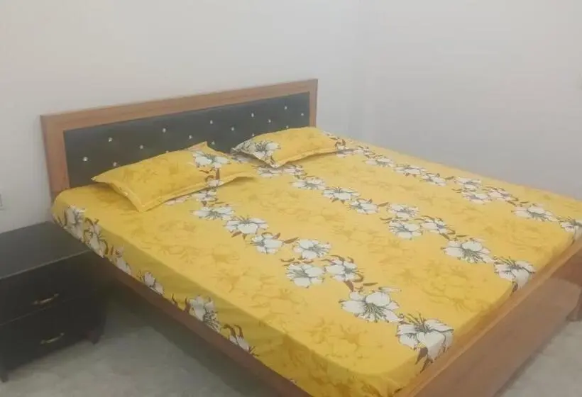Deluxe-huone, Harihar Atithi Bhawan