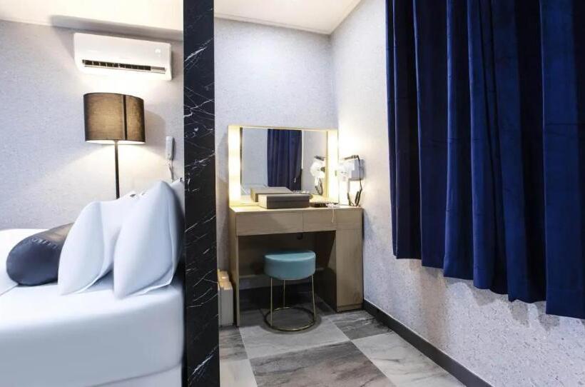 Люкс, On & Off Hotel Bupyeong