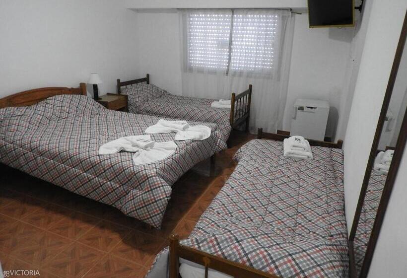 اتاق استاندارد چهار تخته, Tiburones Club