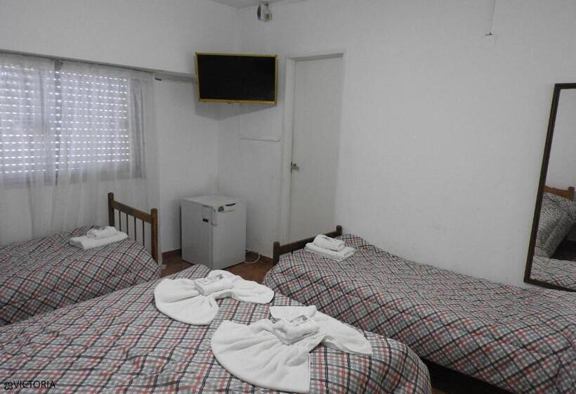 اتاق استاندارد چهار تخته, Tiburones Club