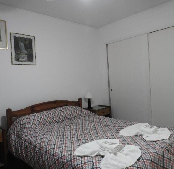 اتاق استاندارد چهار تخته, Tiburones Club