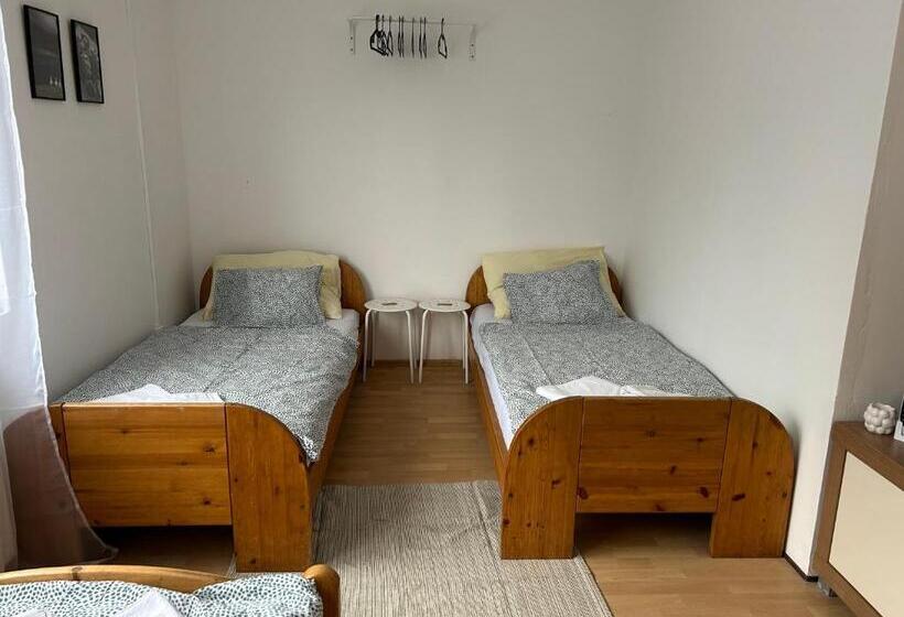 スタンダードトリプルルーム, Deseda Kabin