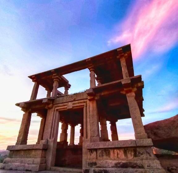 فيلا غرفتين نوم, Dream Hampi Villa