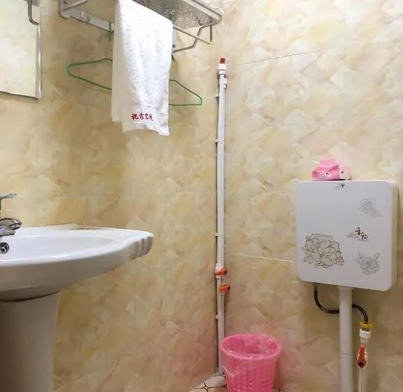 Standard Kolmen Hengen Huone, Zhuji Inn