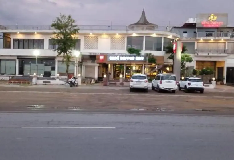 Perhesviitti, Rani Palace Hotel And Resort