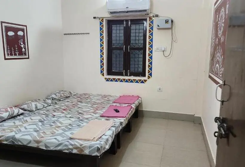 バルコニー付きスタンダードトリプルルーム, Banaras Gully House 500 Ft From The Ghats