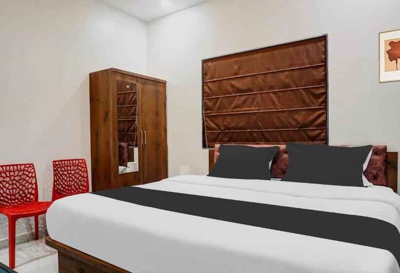 חדר קלאסי לשלושה, Fabhotel Bliss Executive