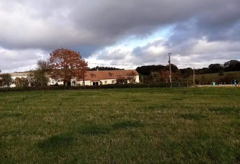 ガーデンビュースタンダードルーム, Ferme De La Noe