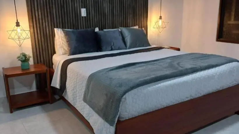 Juniorsviitti, La Casona De Wiky