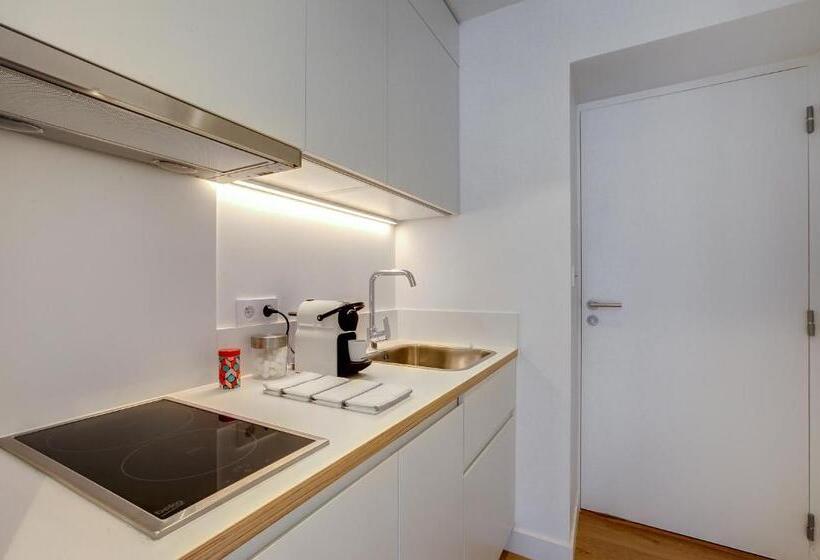 آپارتمان 1 خوابه, The Babel Community République Joliette