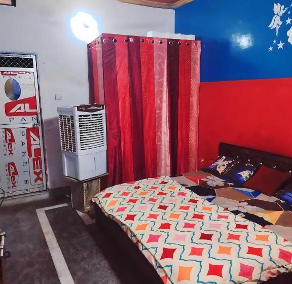 Трехместный Номер Классика, Oyo 8203 Hotel Moon Light
