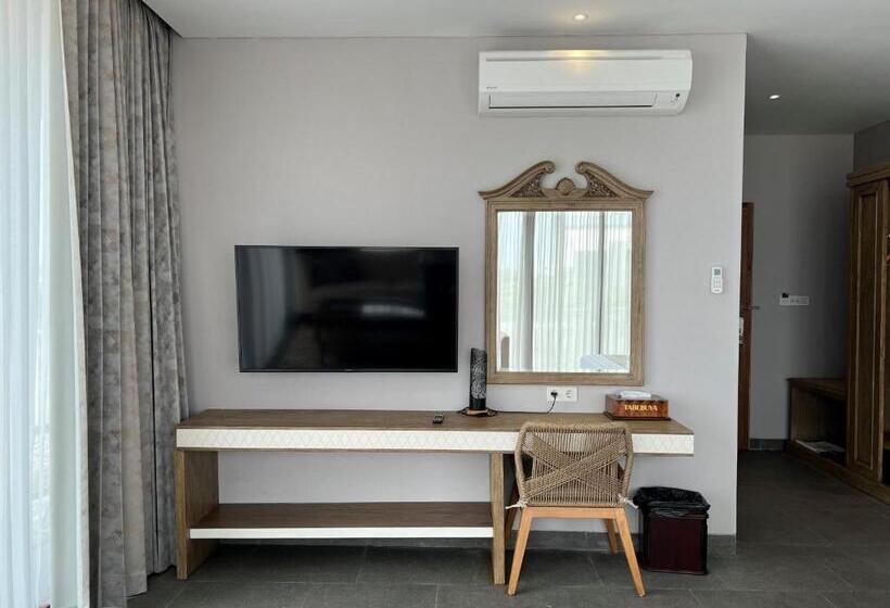Люкс Кровать Кинг, Tabebuya Resto & Resort
