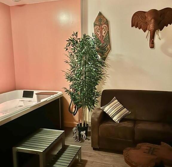 디럭스 룸, Escale Evasion