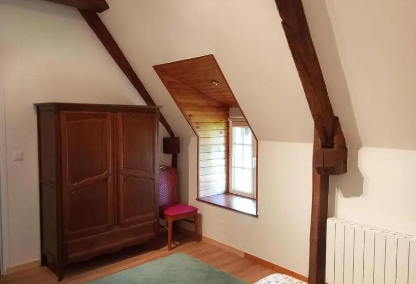Standard-huone Puutarhanäkymä, La Mancellière De Montjoie Chambre Chez Stéphanie