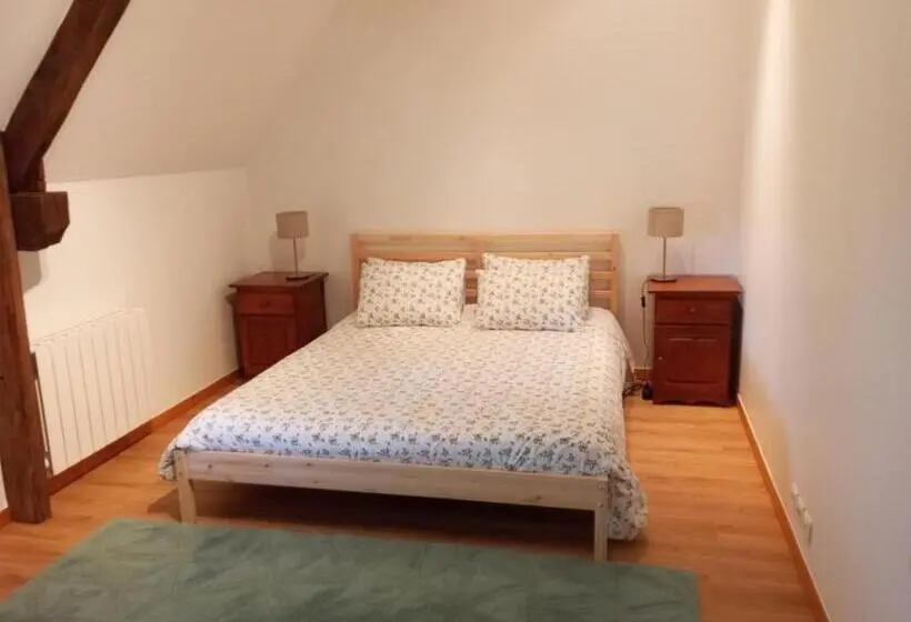 Standard-huone Puutarhanäkymä, La Mancellière De Montjoie Chambre Chez Stéphanie