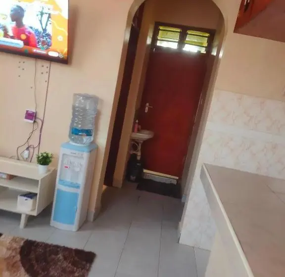 اتاق استاندارد با سرویس بهداشتی مشترک, Two Bedroom Mombasa