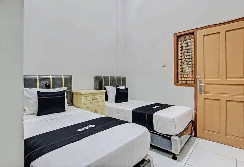 Standard-huone, Capital O 93361 Dynasty Inn Syariah