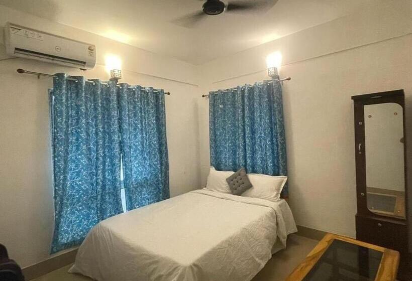 三人经典房间, Oyo The Royal Residency