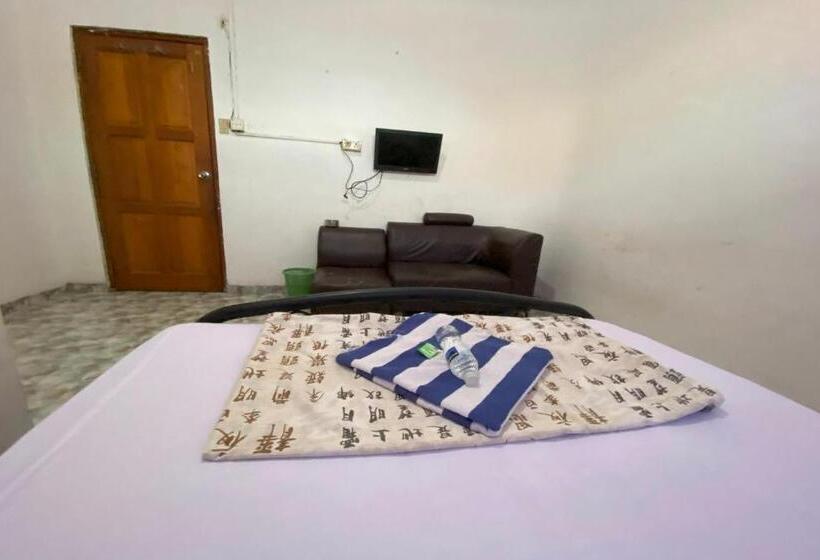 スタンダードルーム, California Mitra Reddoorz