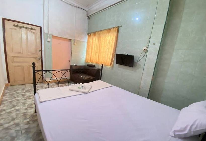 スタンダードルーム, California Mitra Reddoorz