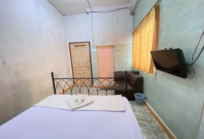 スタンダードルーム, California Mitra Reddoorz