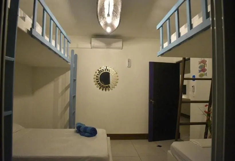 اتاق استاندارد چهارنفره با بالکن, Casa Apolonia