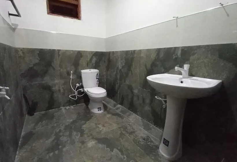 Standard Kolmen Hengen Huone, Sewana Guest Inn