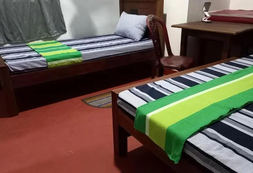 Standard Kolmen Hengen Huone, Sewana Guest Inn