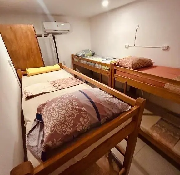 تختخواب در اتاق مشترک, Hostalito Las Mercedes