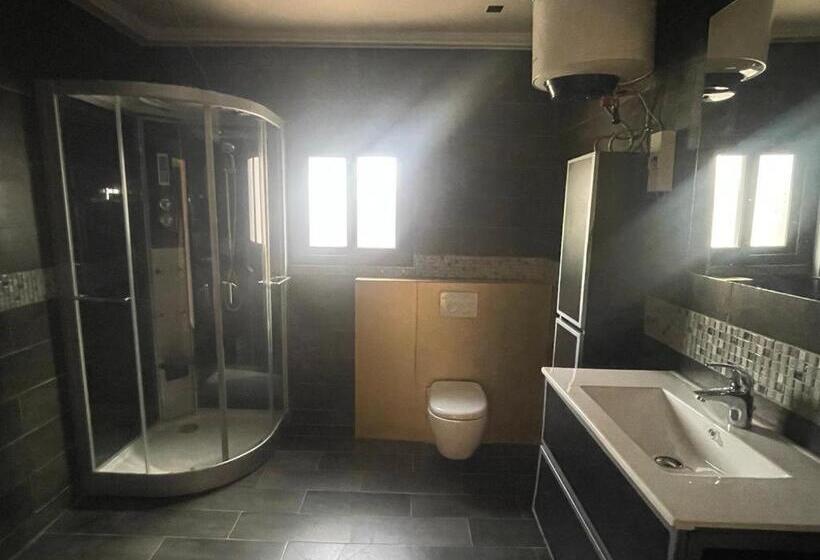 اتاق خانوادگی, Furnished House Of Véranda Groupe