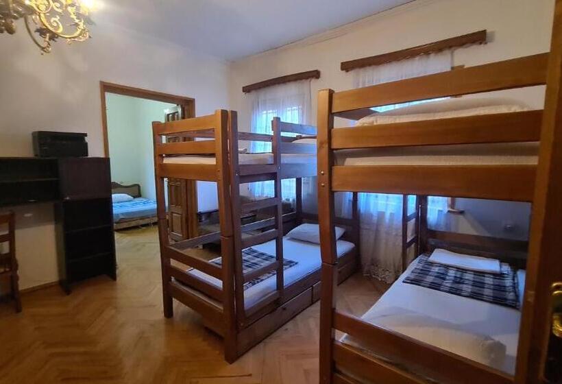 تختخواب در اتاق مشترک, Hostel Ocean