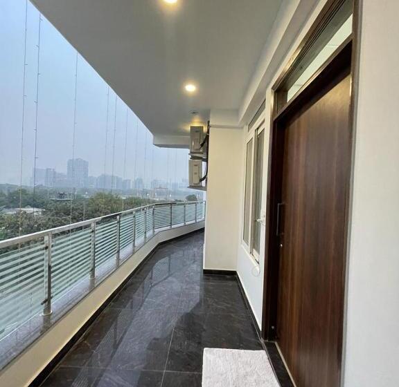 スタンダードルーム, Fortune Home Noida