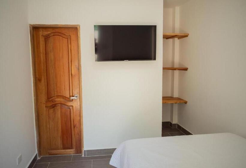 标准间, Punta Piedra