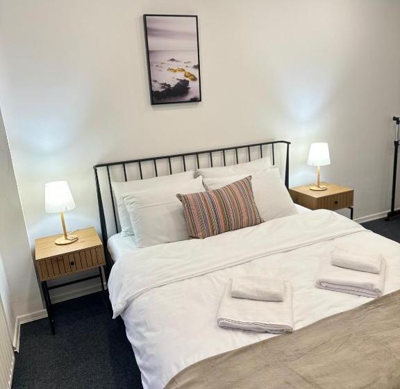 اتاق استاندارد, Royal Moon Suites