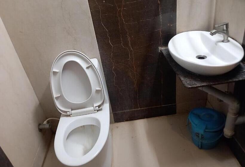 חדר סטנדרט, Staymaker Balaji Gold Inn