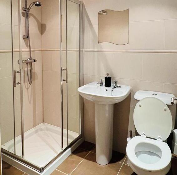 غرفة قياسية حمام مشترك, Short Stay Room Rentals Letterkenny