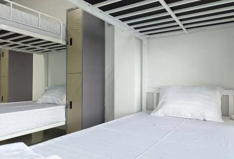 ファミリールーム, Pj Hostel