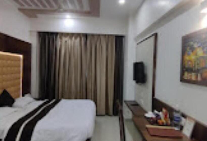 Номер Deluxe Кровать Кинг, Marvel Inn Shirur